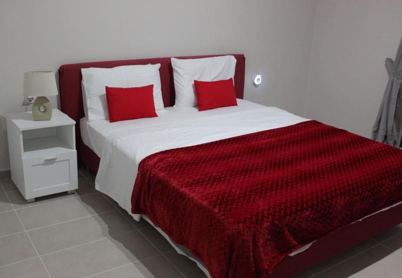 Zoe Apartments Tolo Bagian luar foto